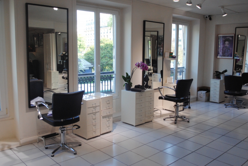 coiffure-SAORGE-min_floor-home-office-property-living-room-room-781228-pxhere.com